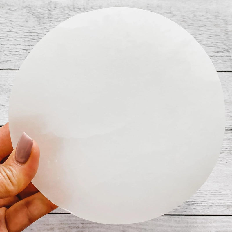 SG Selenite Crystal Charging Round Plate Handmade Natural White Selenite Disk Spiritual Healing Cleanse And Recharge Crystals Charging Plate Selenite Charging Plate Meditation Decoration Gift (7 cm) 7 cm - BeesActive Australia
