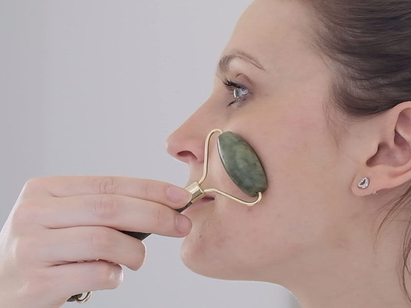 BEPER C301ABE101 Roller and Stone Gua Sha in Jade, Jade Roller & Gua Sha Massagge Tool, Facial & Body Massage, Relaxing, Remodeling & Age - BeesActive Australia
