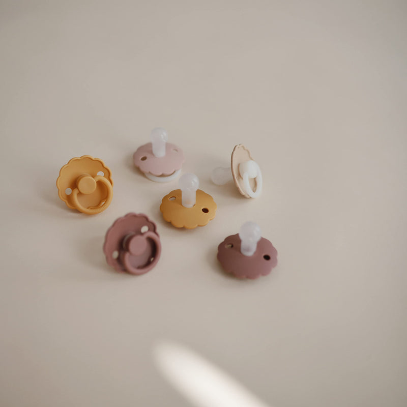 FRIGG Daisy Natural Rubber Baby Pacifier | Made in Denmark | BPA-Free (Rose Gold/Honey Gold, 0-6 Months) 2-Pack - BeesActive Australia