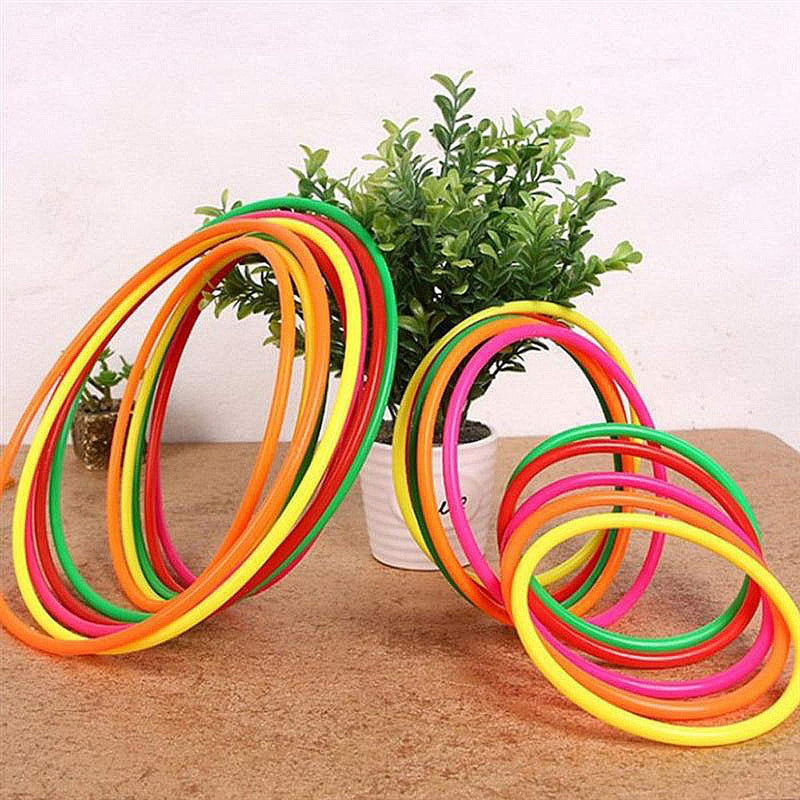 [AUSTRALIA] - OBTANIM 12 Pcs Plastic Ring Toss Game for Kids and Outdoor Toss Rings for Speed and Agility Practice Games, Random Colors (4.7 inch) 