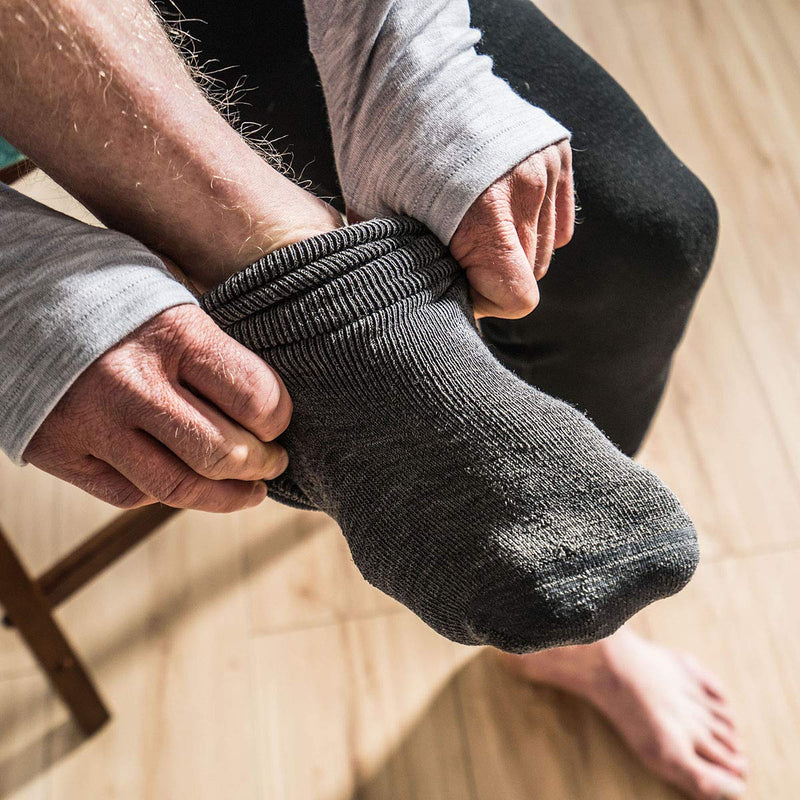 Minus33 Merino Wool Ski and Snowboard Sock Medium Grey Heather - BeesActive Australia