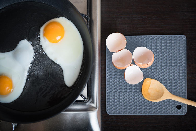 Silicone Trivet Mats - Pot Holders - Drying Mat Our potholders Kitchen Tools is Heat Resistant to 440°F, Non-Slip Durable Flexible Easy to wash and Dry and Contains 4 pcs by Q's INN. Gray - BeesActive Australia