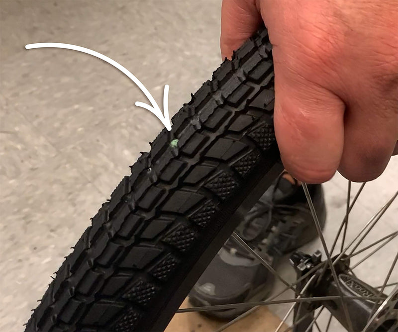 Slime 30045 Bike Inner Tube Puncture Sealant, Extra Strong, Self Sealing, Prevent and Repair, Schrader Valve, 26" x 1.75-2.125" - BeesActive Australia
