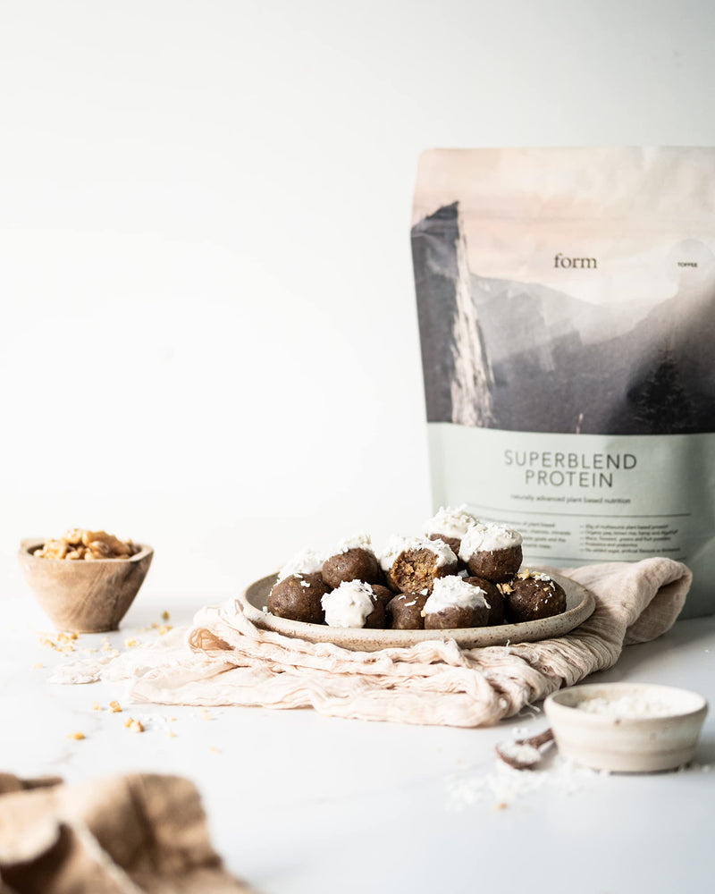 Form Superblend Protein - Vegan Protein Powder with Superfoods, Vitamins and Minerals (Chocolate Peanut) Chocolate Peanut 520g - BeesActive Australia