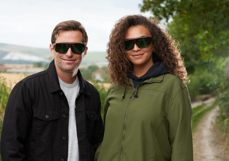 MigraLens OverView Fit-Over Glasses for Migraine Relief | Medium Size | Outdoors and Computer Screens | Unisex | Green Lenses | Black - BeesActive Australia