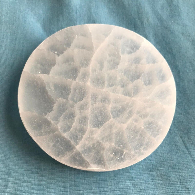 SG Selenite Crystal Charging Round Plate Handmade Natural White Selenite Disk Spiritual Healing Cleanse And Recharge Crystals Charging Plate Selenite Charging Plate Meditation Decoration Gift (7 cm) 7 cm - BeesActive Australia