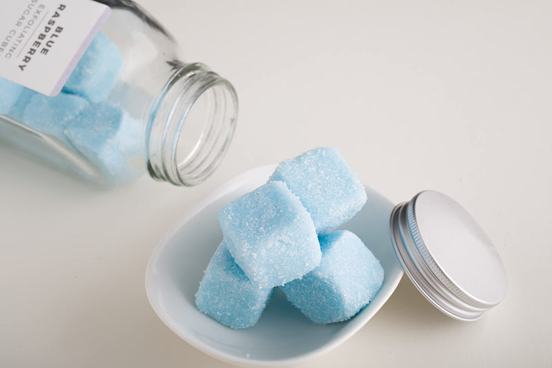 Harper + Ari Sugar Scrub Cubes (Blue Raspberry, 18 Cubes/16oz), Exfoliating Body Scrub in Single Use Size, Soften and Smooth Skin with Shea Butter and Aloe Vera - BeesActive Australia