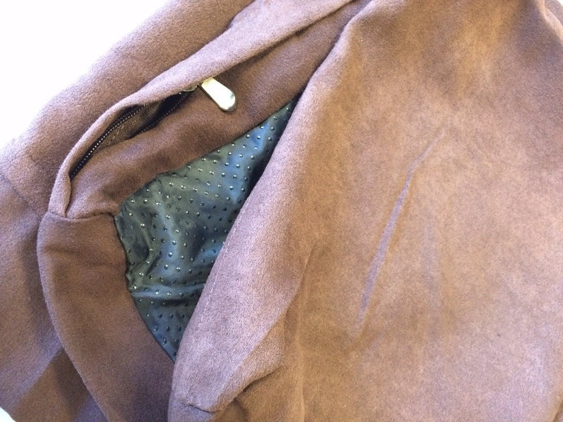 Dog Bed Cover: 40''x35''x4'' Deluxe Top Quality Chocolate Brown MicroSuede Fabric 100% Washable Resistant Anti Slip Luxury Comfort Replacement Dog Bed Zippered Duvet Gusset Case - BeesActive Australia
