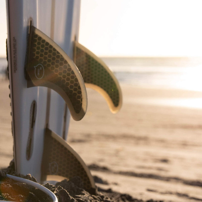Ho Stevie! Thruster Surfboard Fins (3 Fins) - Twin Tab or Single Tab Sizes, with Fin Bag, Screws, Wax Comb and Fin Key Black - BeesActive Australia
