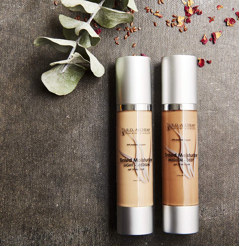 99% Natural & Organic Tinted Moisturizer Light-Medium Shade with SPF. Best BB and CC cream for Normal to Dry Skin. Coverage for Dark Circles & Blemishes, Reduced Pore Size, & Less Acne Breakouts. - BeesActive Australia