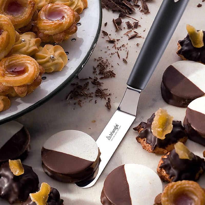 triangle Confiserie Spatula, Cranked - 9 cm - Stainless Steel - Ideal for Frosting & Decorating Cakes & Pastries - Dishwasher Safe - Made in Germany - BeesActive Australia