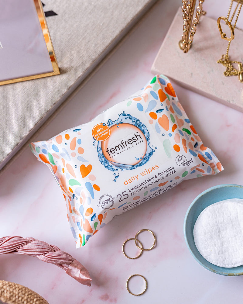 Femfresh Intimate Wipes - Flushable & Biodegradable Disposable Feminine Hygiene Vaginal Cloths w. Calendula & Aloe Vera Extracts - Soothing, pH Balanced, Hypoallergenic, 25 Count (Pack of 1) 25 Count (Pack of 1) Single - BeesActive Australia