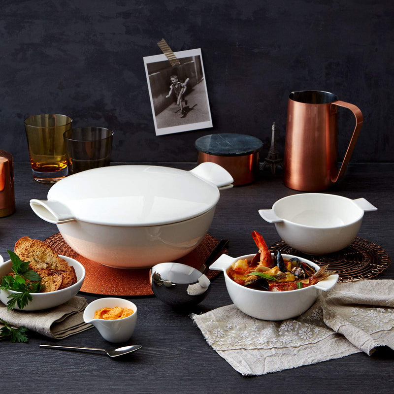 Soup Passion Tureen by Villeroy & Boch - Premium Porcelain - Made in Germany - Dishwasher and Microwave Safe -Service for 1 - 7 x 5.5 x 2.7 Inches Tureen (serves 1) - BeesActive Australia