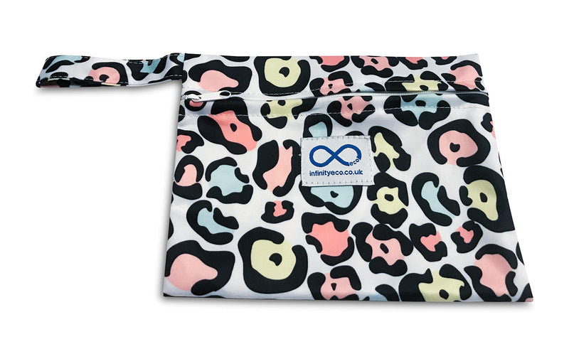 Large Reusable / Washable Menstrual / Sanitary Towels / Pads (6 Pads / washbag / travelbag ) an eco Friendly Alternative Made with Bamboo Charcoal by Infinityeco - Pop Leopard (Large) With Wings Large - BeesActive Australia