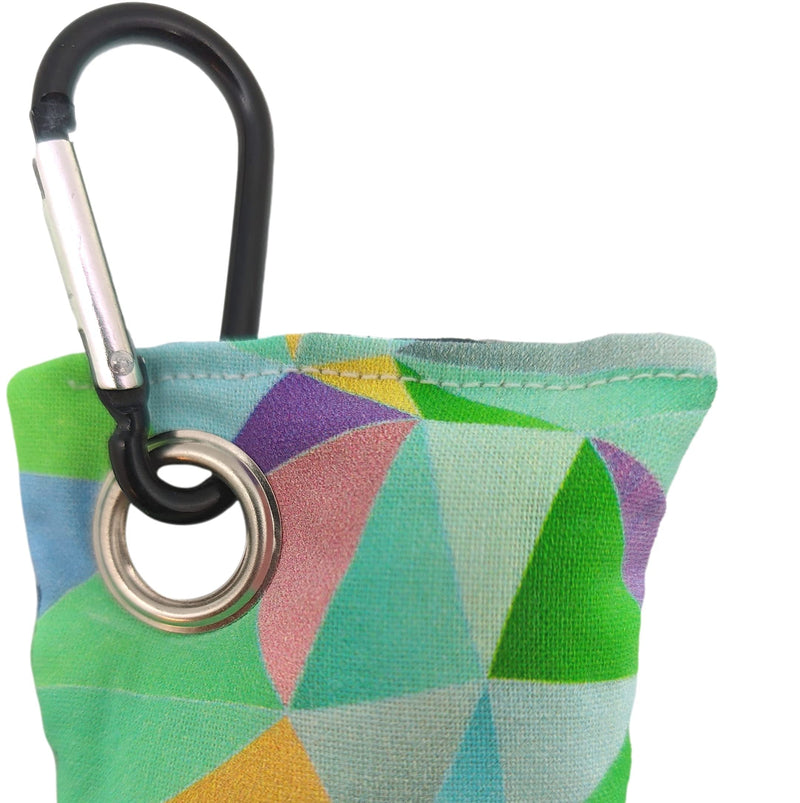 Disc Golf Chalk Bag | Attaches to Any Bag with a Carabiner | Better Than Rosin & Sawdust Bags | Improve Your Grip for Increased Consistency | Disc Golf Accessories for Men | Disc Golf Grip Enhancer Geometry - BeesActive Australia