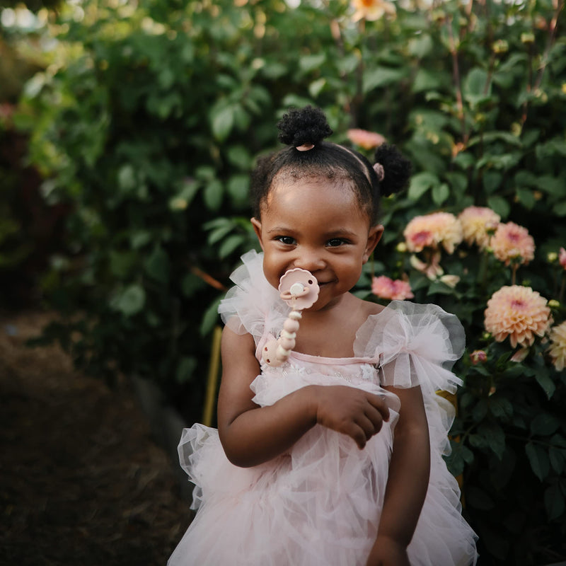 FRIGG Daisy SilkySoft Silicone Baby Pacifier | Made in Denmark | BPA-Free (Biscuit/Lily Pad, 6-18 Months) Biscuit/Lily Pad - BeesActive Australia