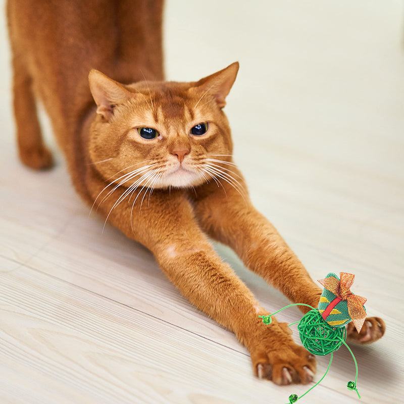 PETPMEEE Christmas Cat Ball Toy with Bell - Interactive Cat Chase Ball with Plush Toy - Cute Funny Holiday Cat Toys for Small Meidum Large Cats (Santa Claus, Gift Box, Elk and Penguin) - BeesActive Australia