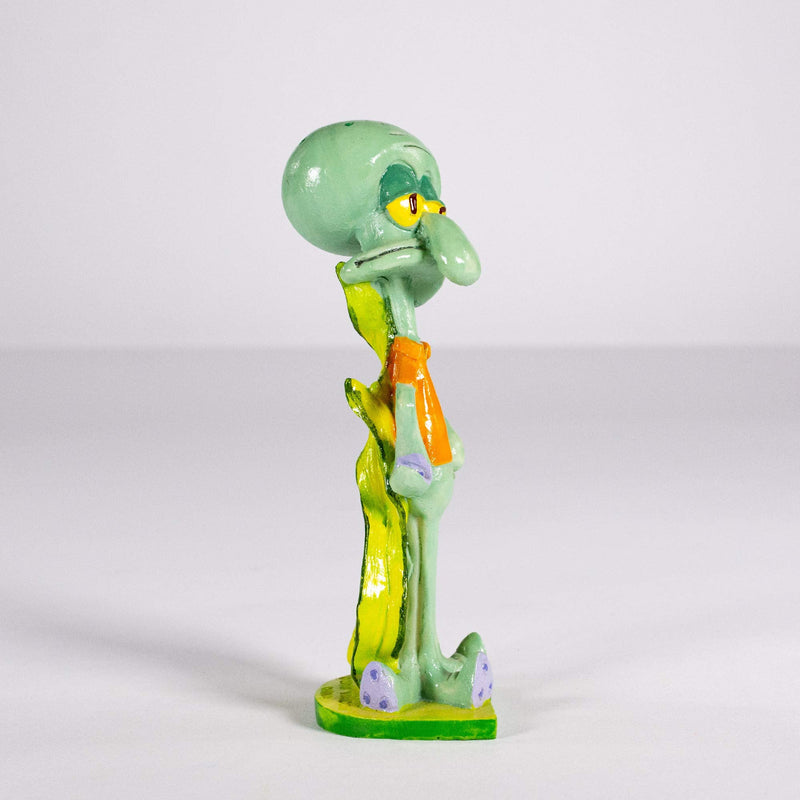 Penn-Plax Squidward Aquarium Resin Décor Ornament - Bring a Little Bikini Bottom and Spongebob to Your Tank - Stands 6.75" high - BeesActive Australia
