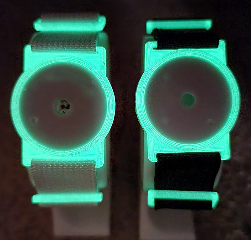 CGM Clips UK - Sensor Armband Holder/Protector Compatible with Freestyle Libre 1/2 - Green Glow in The Dark (Black Strap) Black Strap - BeesActive Australia