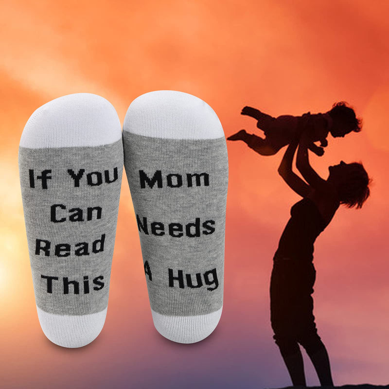 LEVLO Funny Mom Dad Gifts If You Can Read This Mom/ Dad Needs A Hug Cotton Socks Mother Father Lockdown Hug Gifts 2 Pairs-dad&mom - BeesActive Australia