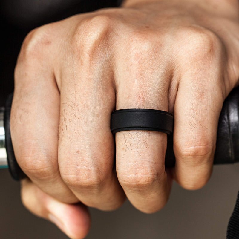 ThunderFit Silicone Rings for Men - 7 Rings / 4 Rings / 1 Ring - Breathable Patterned Design Sleek Step Edge 8mm Width - 2.2mm Thickness 1 Ring - Black 5.5 - 6 (16.5mm) - BeesActive Australia