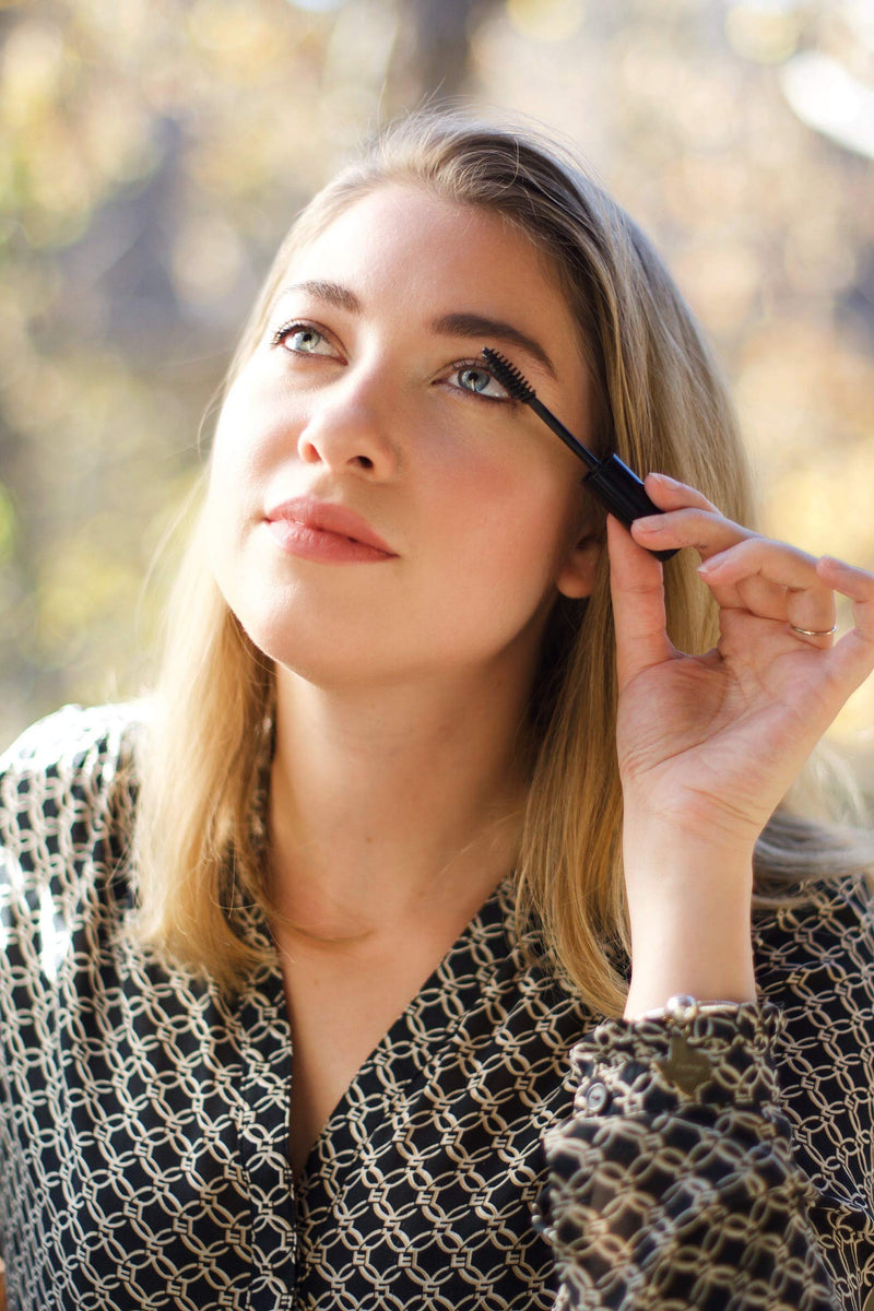 Bee-utiful Mascara - Black - By Organic Family Product’s Ecological Makeup! No clumping, all natural, long lasting, lengthening and no run or smudging. - BeesActive Australia