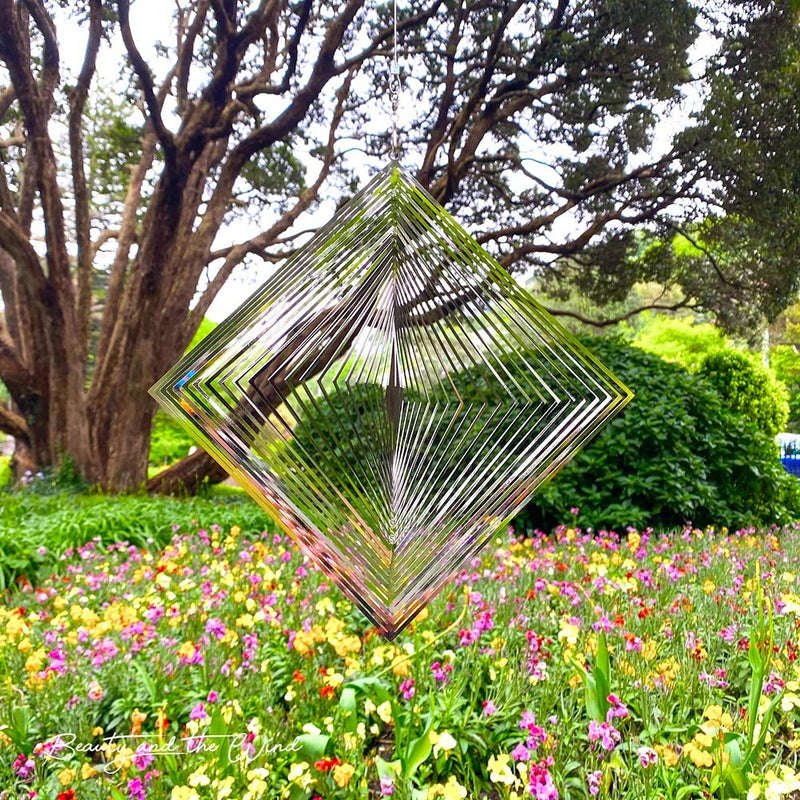 Beauty and the Wind Wind Spinner Metal Garden Spinners Outdoor Garden Art for Backyard Outdoor Hanging Decor and Spinners for Yard and Garden Ornaments 3D Shape (Silver Diamond) - BeesActive Australia