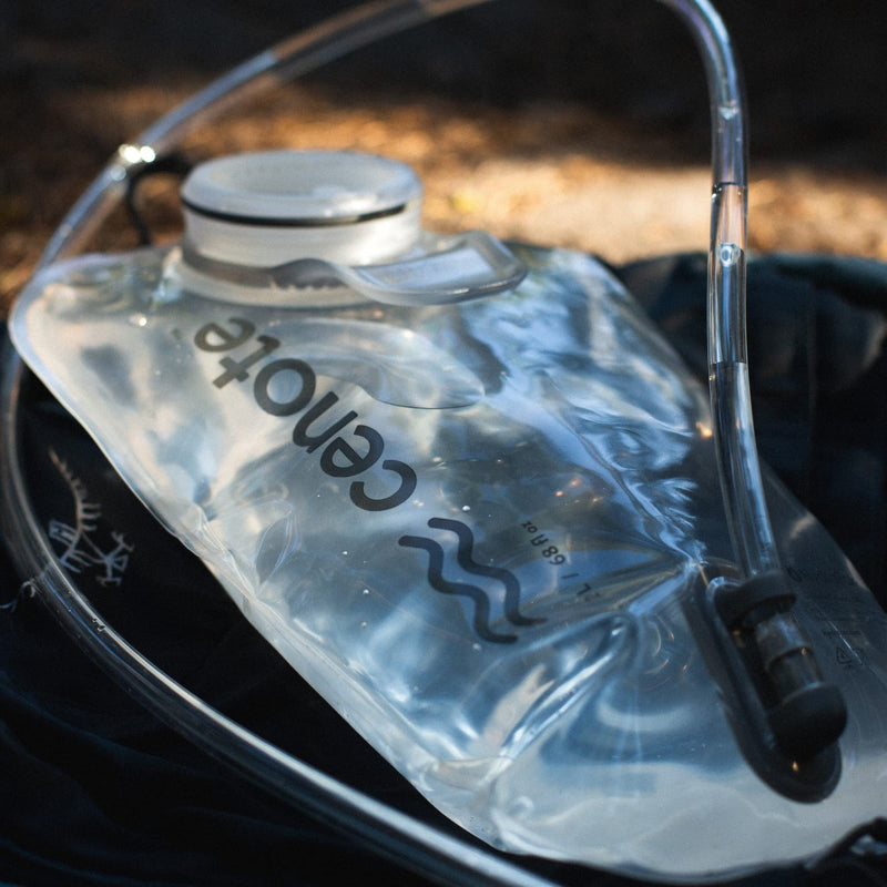 Hydrapak Cenote - Water Bladder/Reservoir for Hydration Backpacks, Made in USA, Ultralight, Fits Most Packs 2 Liter Clear - BeesActive Australia