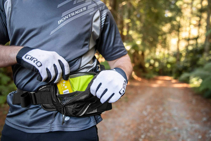 CamelBak Podium Flow Bike Hydration Belt - Easy Access Bottle Pocket - Podium Dirt Series Bottle - Adjustable Waist Buckle - Secure Zipper Pocket - Riding Belt - 21 Ounce Black - BeesActive Australia