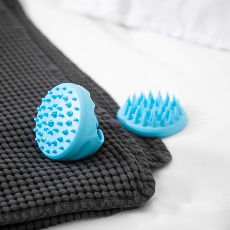 Flathead Premium Scalp Massager and Scrubber with Soft Silicone Bristles - Exfoliator for Dandruff Removal and Encourages Hair Growth, Use on Wet or Dry Hair, Includes 2 Massage Removal Heads Pack Of 1 - BeesActive Australia