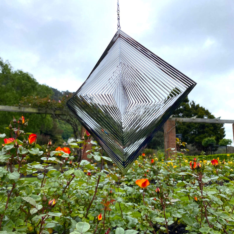 Beauty and the Wind Wind Spinner Metal Garden Spinners Outdoor Garden Art for Backyard Outdoor Hanging Decor and Spinners for Yard and Garden Ornaments 3D Shape (Silver Diamond) - BeesActive Australia