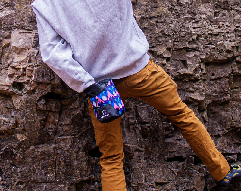 Noborou Chalk Bag for Rock Climbing + Crossfit + Weightlifting | Bouldering Chalk Bag | Wide Opening | Large Zippered Pocket | Adjustable and Removable Belt Moonrise Blue - BeesActive Australia