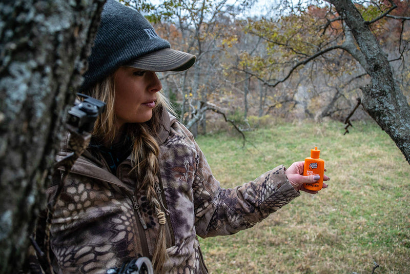 Dead Down Wind Hunting Wind Detector | Odorless Wind Direction Indicator, Longer Range Visibility, Detects Subtle Breezes, No Clumping, Mess Free Formula | Secure Squeeze Bottle | .98 Oz Orange One Size - BeesActive Australia