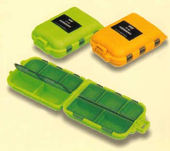 Meiho Small Tackle Box Akiokun FB 10 97 x 65 x 30 mm Green (1228) - BeesActive Australia