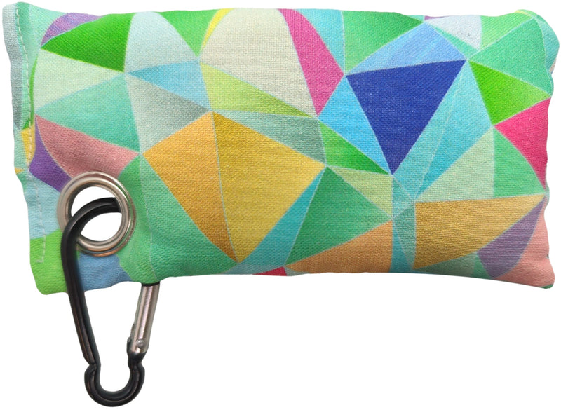Disc Golf Chalk Bag | Attaches to Any Bag with a Carabiner | Better Than Rosin & Sawdust Bags | Improve Your Grip for Increased Consistency | Disc Golf Accessories for Men | Disc Golf Grip Enhancer Geometry - BeesActive Australia