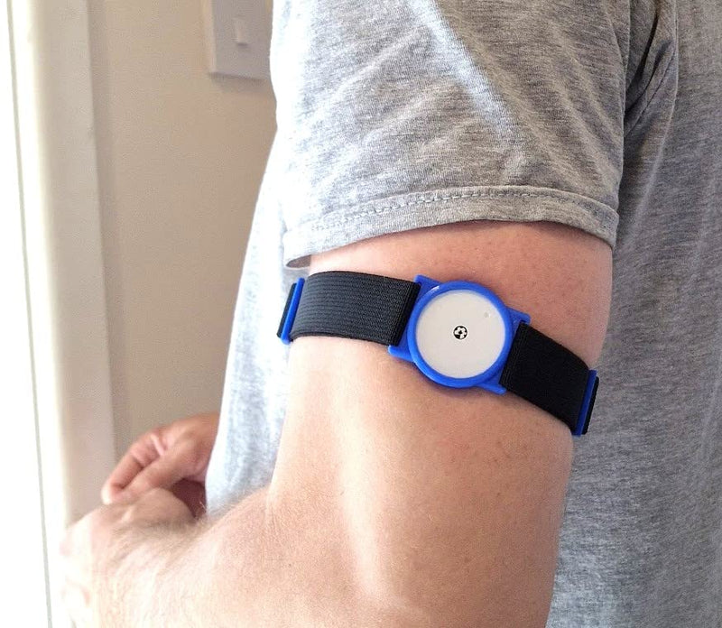 CGM Clips UK - Sensor Armband Holder/Protector Compatible with Freestyle Libre 1/2 - Blue w Black Straps - BeesActive Australia